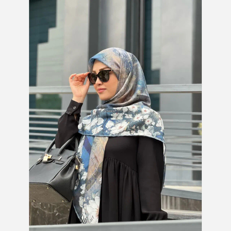 روسری نخی طرح پتینه دور گل سه بعدی